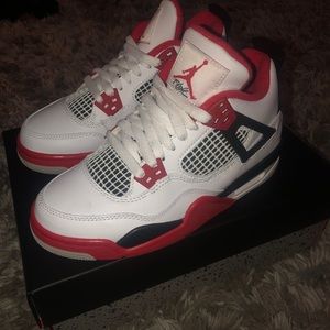 Jordan retro 4